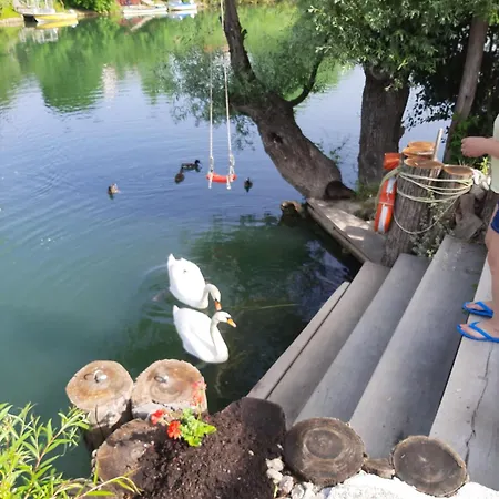 بيت للعطل River Ljubljanica ليوبليانا